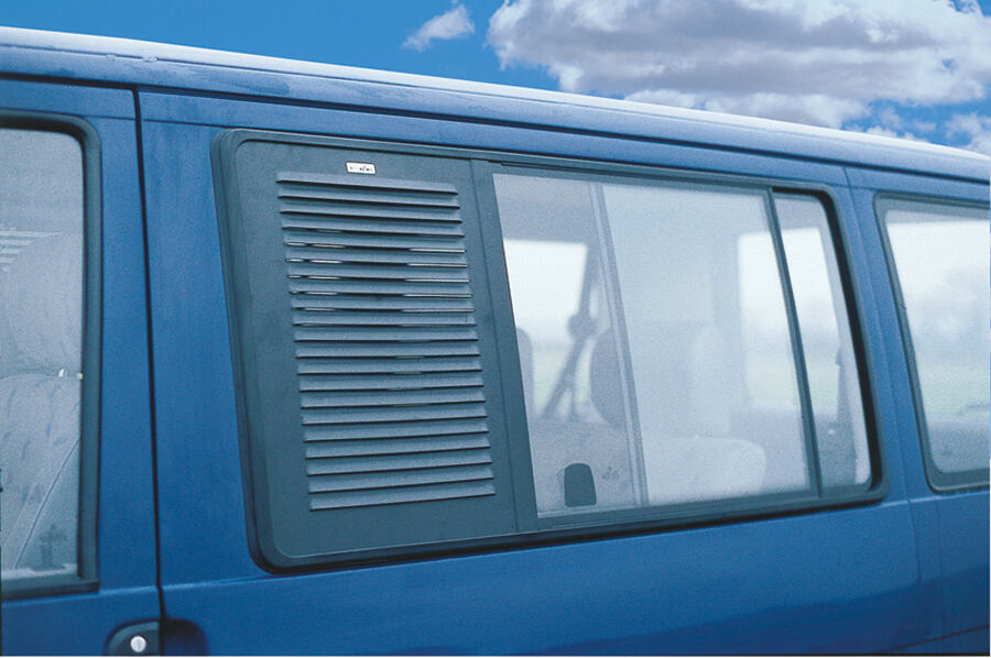 Vetracia mriežka Hülsberg - veľká pre VW T4 a T5/T6, Caddy, Fiat Ducato  orientácia vodič pre VW T5/T6